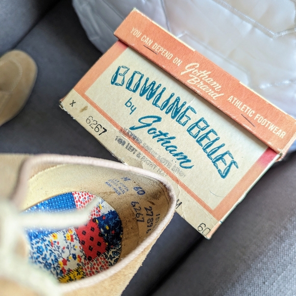 Genuine Vintage Bowling Belles by Gotham Shoes - Picture 4 of 7